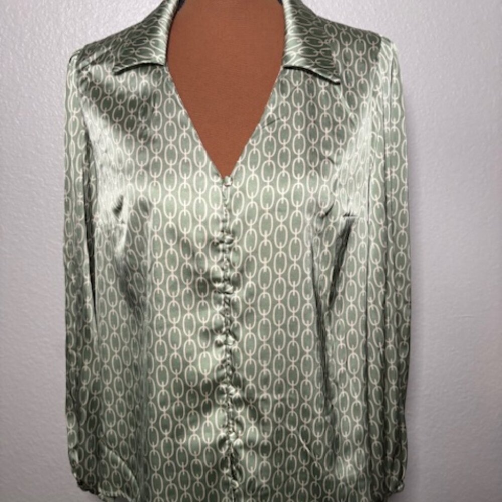 Eclair Sage Green Satin Blouse Chain– Size Medium